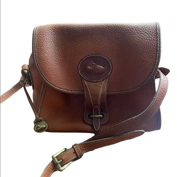 Dooney & Bourke Handbags - Dooney & Bourke Vintage brown purse